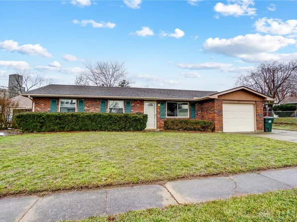 211 Ohio Ave, New Carlisle, OH 45344