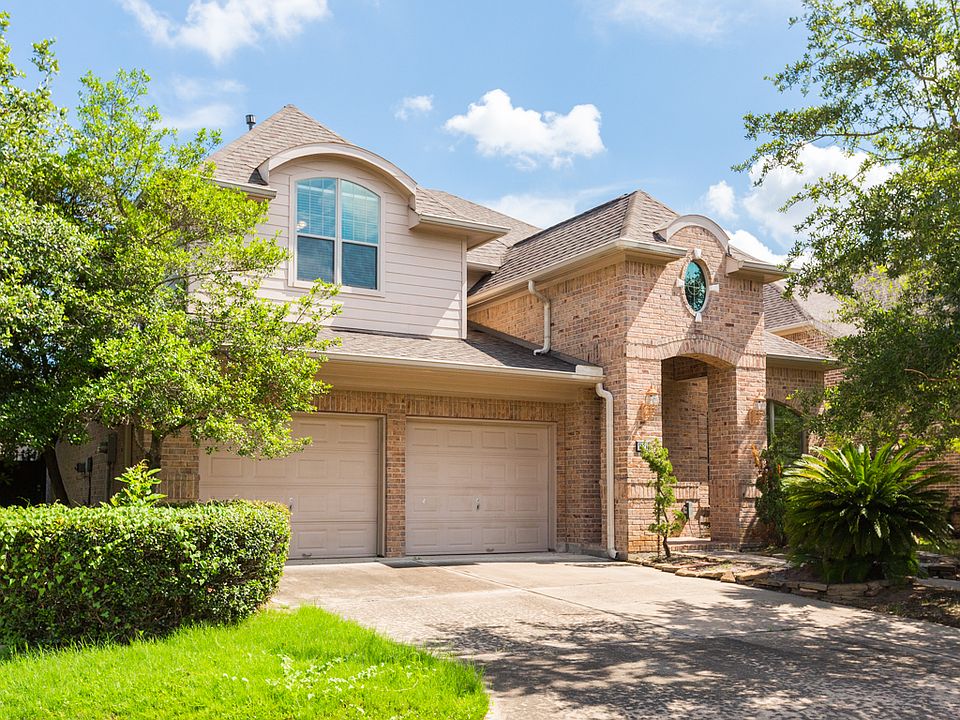 1st image of 11210 English Rose Ln