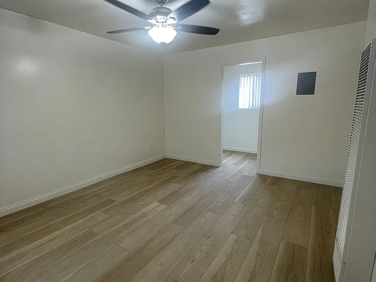 Dalewood Downs Apartments — Photo 17