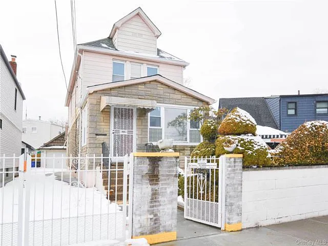 24-10 Gillmore St #2 — Photo 1