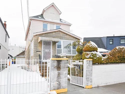 24-10 Gillmore St #2 Photo 1