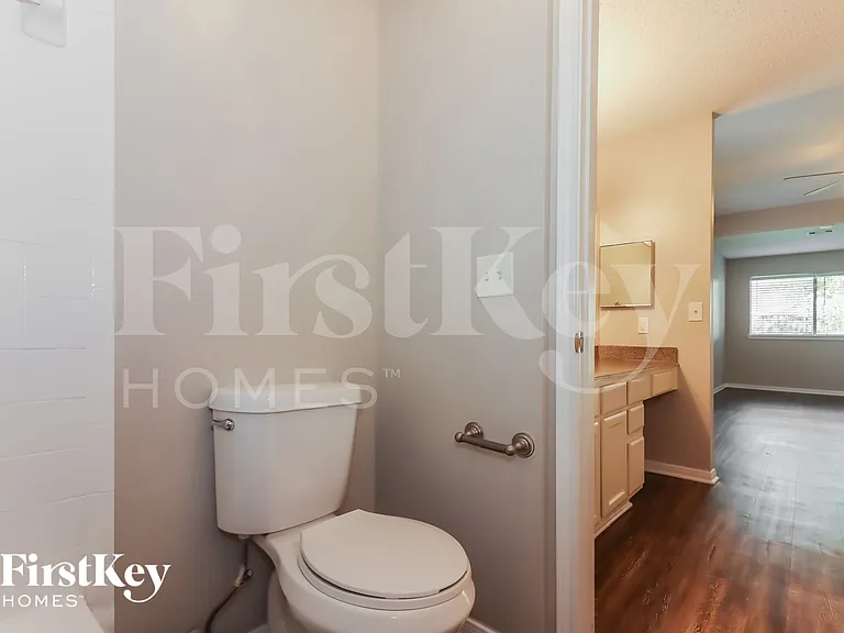 21219 Park Bluff Dr — Photo 12