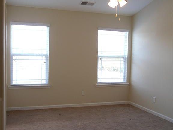 2nd image of 60 Winterlake Cir
