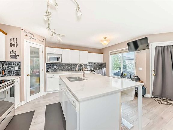 3rd image of 144 S Douglas Ridge Cir SE