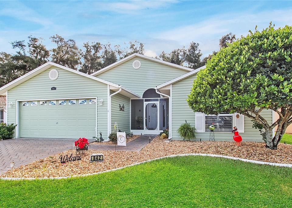 1st image of 842 Old Oaks Ln