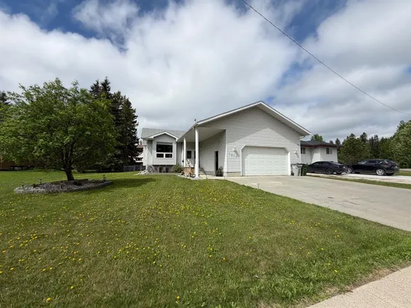 1814 E 48th St, Edson, AB T7E 1G5