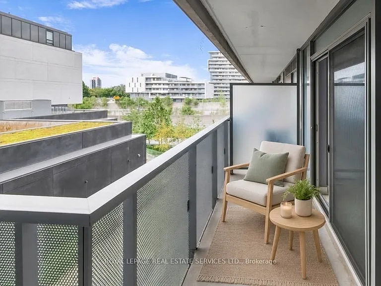 120 Varna Dr #401 — Photo 7
