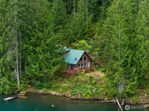 2800 N Cushman Ridge Drive, Hoodsport, WA 98548