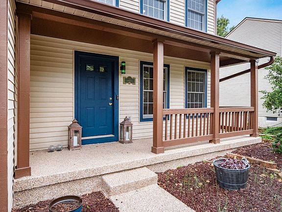 2nd image of 180 Thornapple Trl