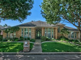 2845 Oakbriar Trl, Fort Worth, TX 76109