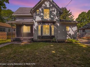 1207 N Hickory St, Owosso, MI 48867