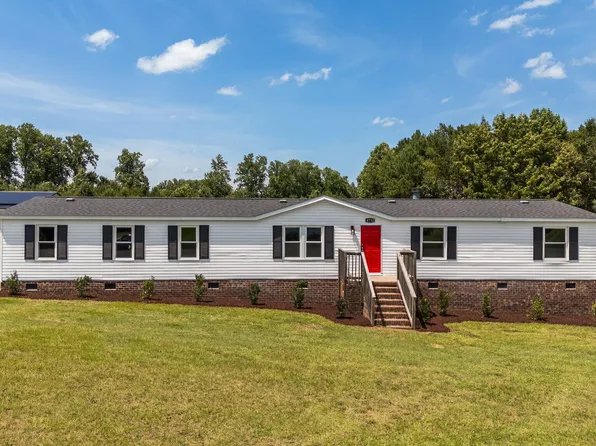 4732 Courtney Dr, Bailey, NC 27807