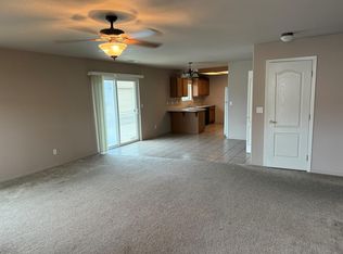 1909 E Academy Ave, Tulare, CA 93274