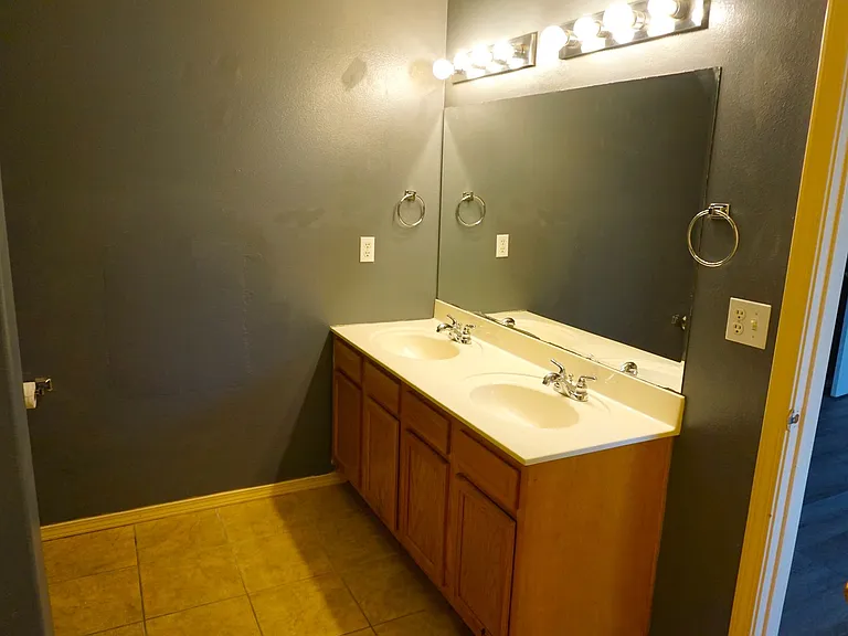 901 SW Sandrock Rd — Photo 19