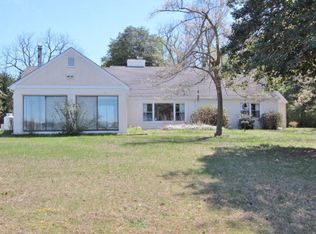 136 Waterside Ln, Reedville, VA 22539