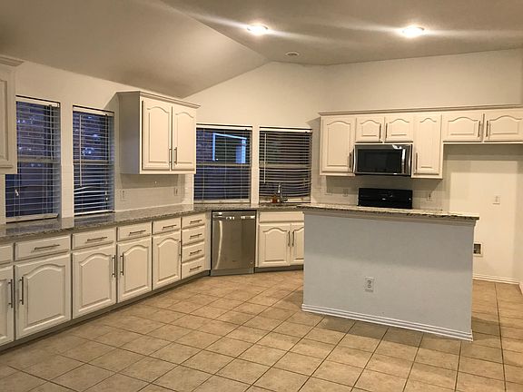 2nd image of 4612 Golden Yarrow Dr