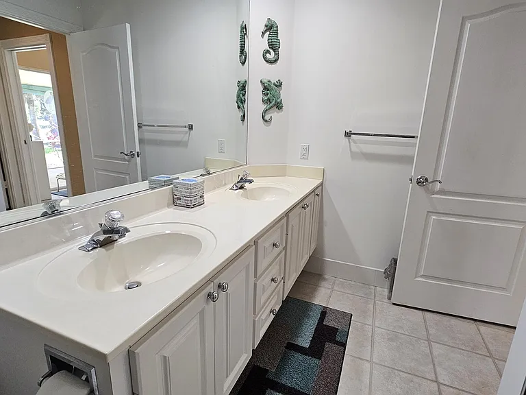 7960 SE Peppercorn Ct — Photo 14