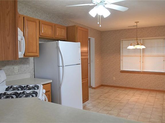 5th image of 5276 Clover Dr