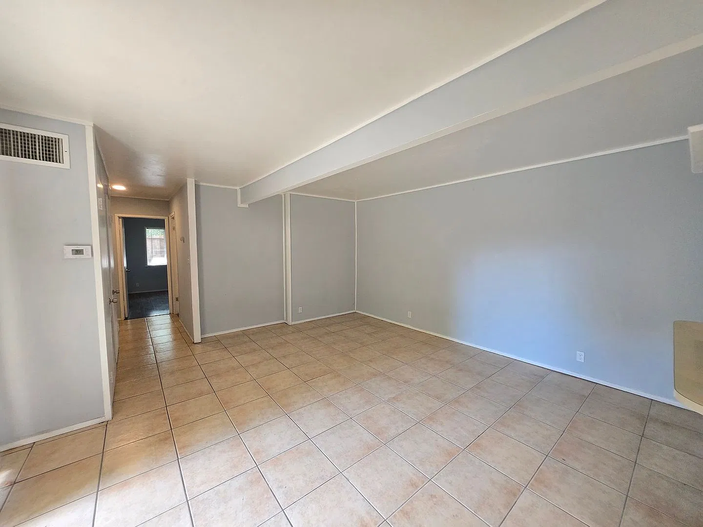 3 Bedroom Duplex in Davis — Photo 4