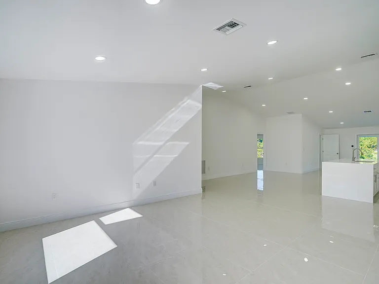 13875 63rd Ln N — Photo 12