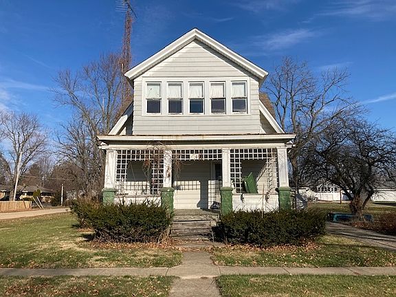 2nd image of 302 E Hopkins Ave
