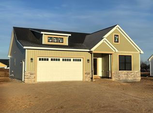 8675 Foxtail Trl, Freeland, MI 48623