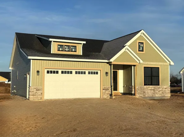 8675 Foxtail Trl, Freeland, MI 48623