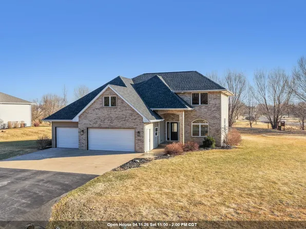 W7571 Velma Ln, Greenville, WI 54942