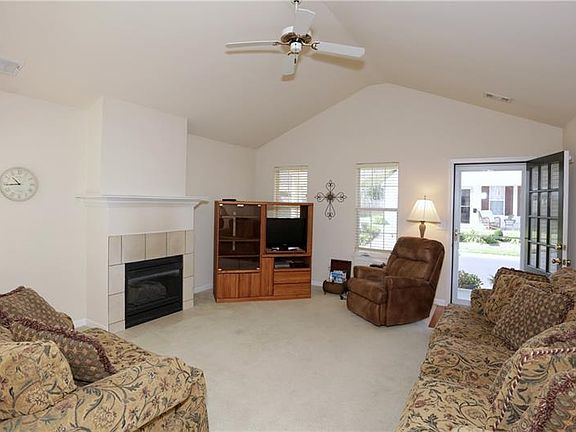 5th image of 217 Rose Cottage Dr