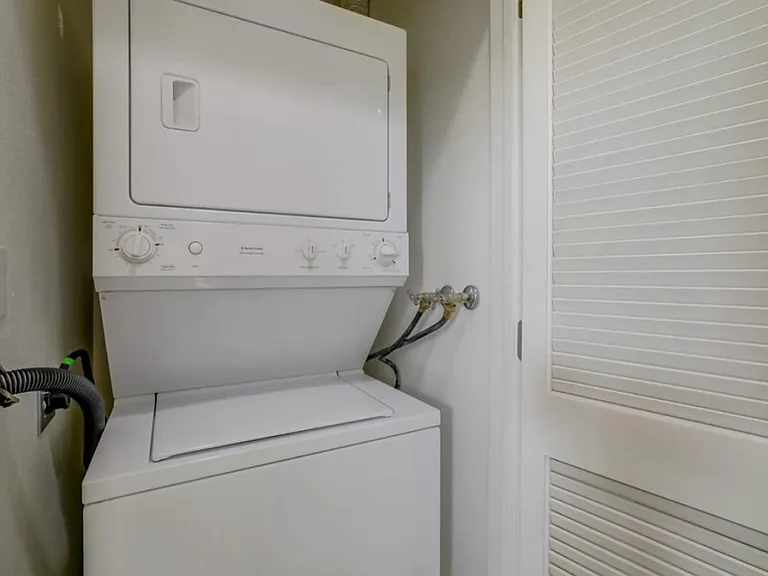 130 E San Fernando St #420 — Photo 3