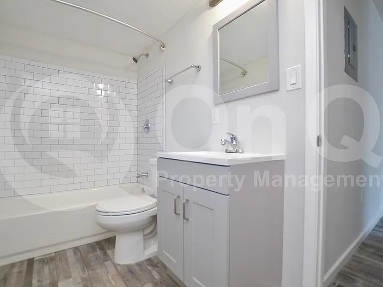 44 E Roanoke Ave #4 — Photo 9