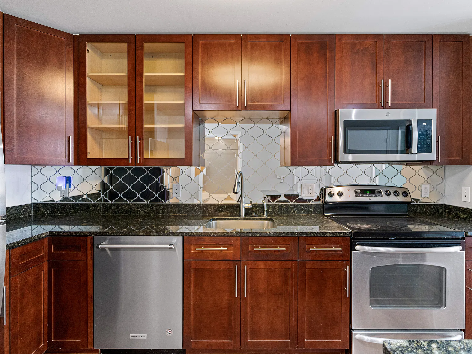157 Fleet St — Photo 3
