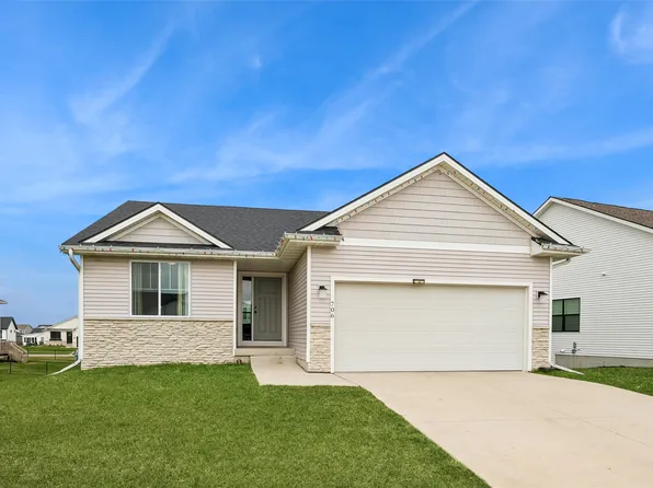 706 NE Country Meadow Dr, Ankeny, IA 50021