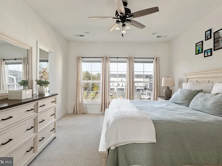 6746 Upland Manor Dr — Photo 9