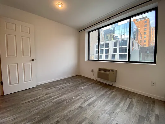 Rented by Avenues Real Estate | media 13