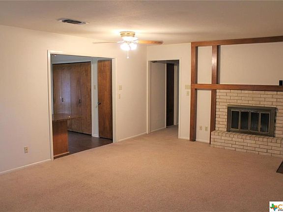 3rd image of 1276 Hillcrest Dr