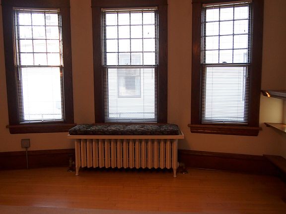 dinning room window area