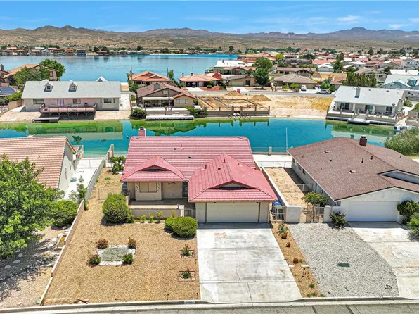 26599 Mariner Ln, Helendale, CA 92342