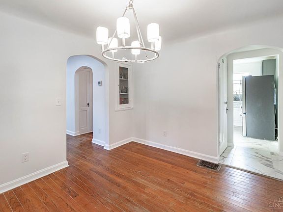 5th image of 6330 Elbrook Ave