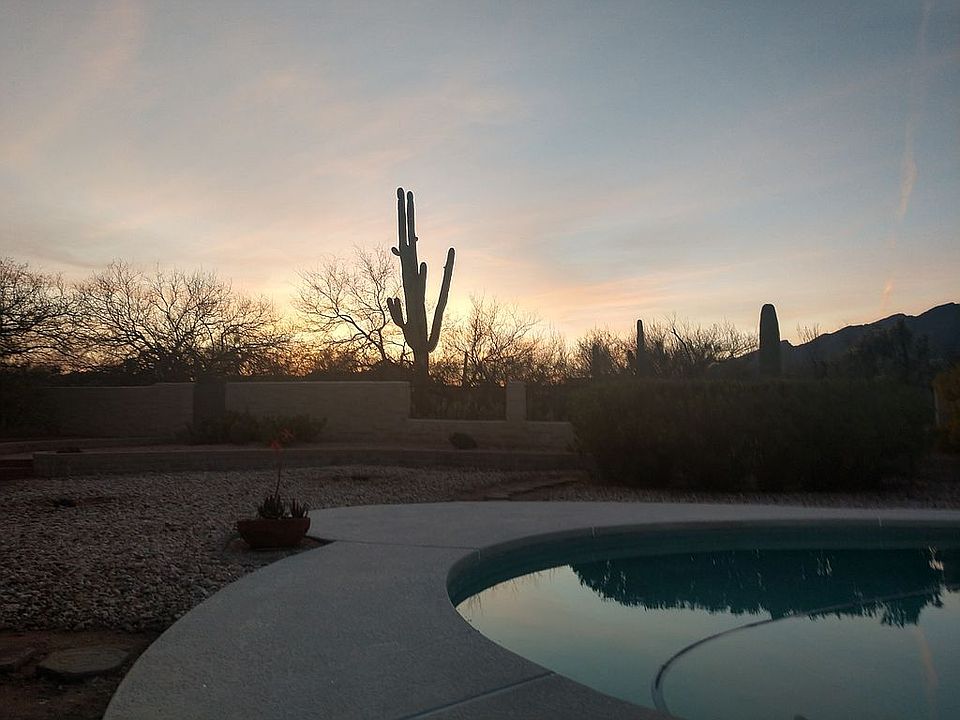 1st image of 5271 N Coronado Pl