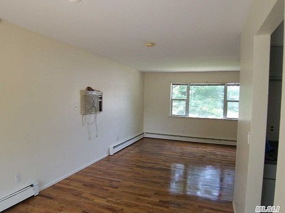 3rd image of 16 Rosevale Ave