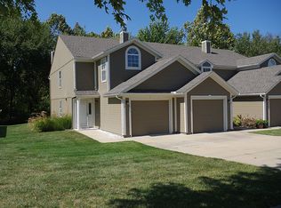 6010 NE Moonstone Dr #17-D, Lees Summit, MO 64064