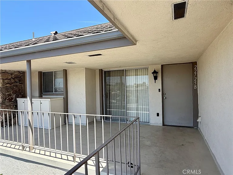 22725 Nadine Cir #B — Photo 2