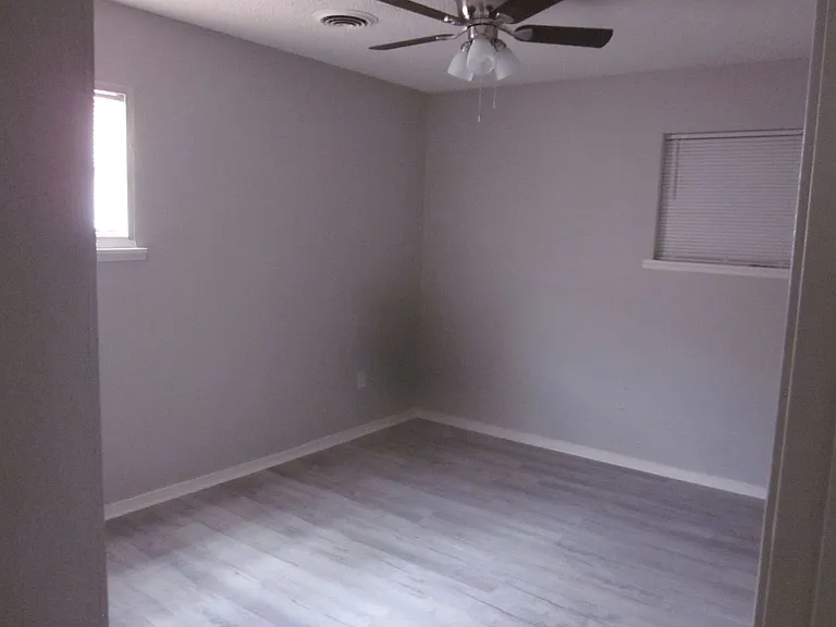 1209 Heather St — Photo 6