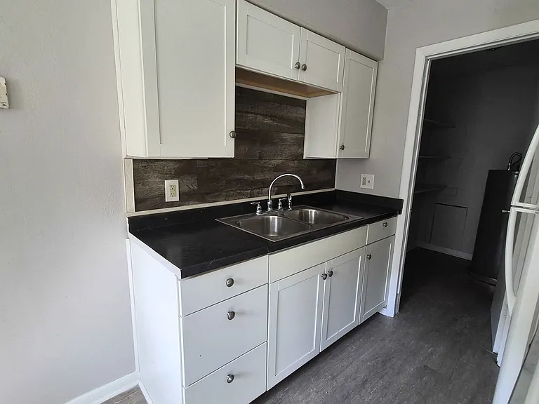 250 E Nottingham Rd #3 — Photo 13