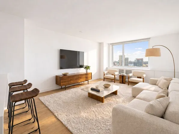 301 W 53rd St APT 21B, New York, NY 10019
