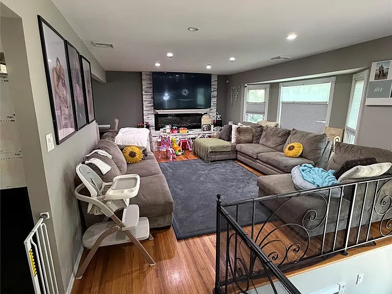6 Raphael St — Photo 9