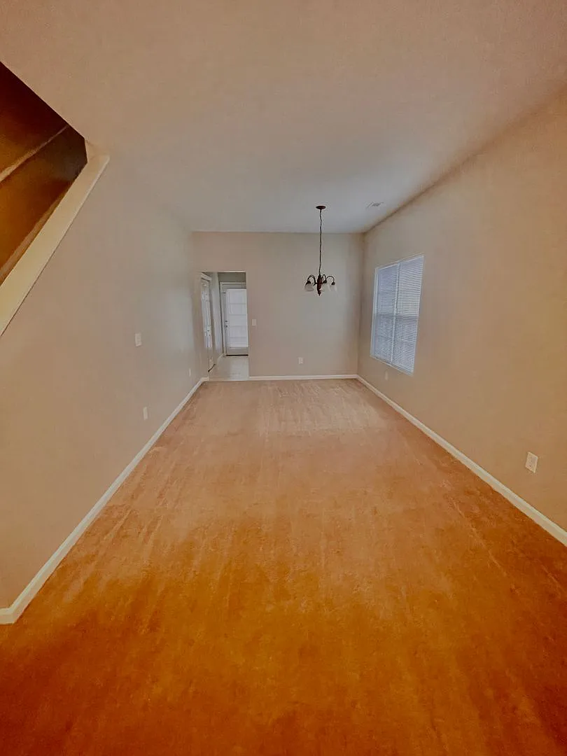 Building Photo - 247 Makayla Ct