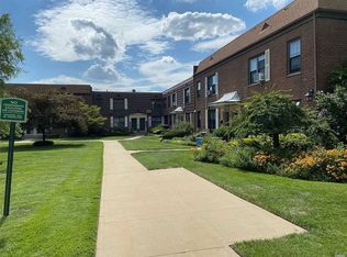 69-60 136th St #B, Flushing, NY 11367
