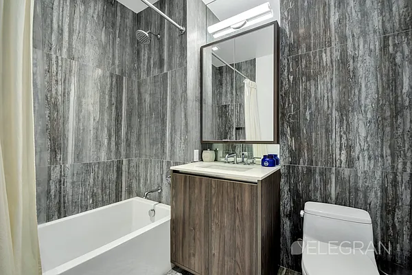 Sold by (Legacy) Elegran | media 22